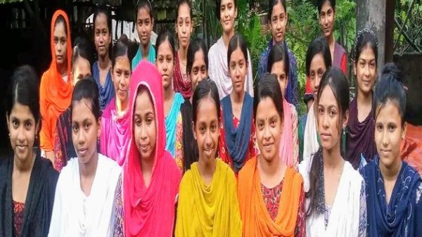 Formation of Swapnasarthi team with girls to prevent child marriage in Paikgacha